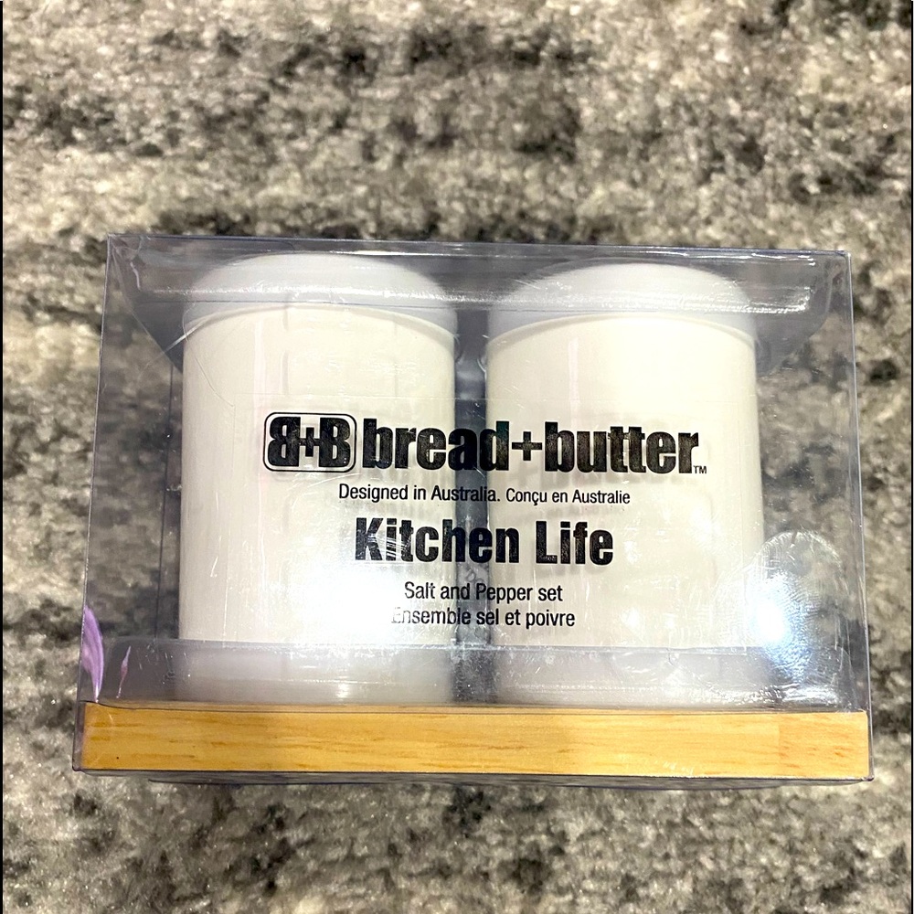 Salt and Pepper shaker set
